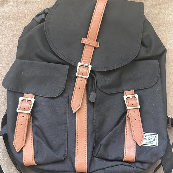Herschel - Mini Retreat Backpack - Picture 1 of 6